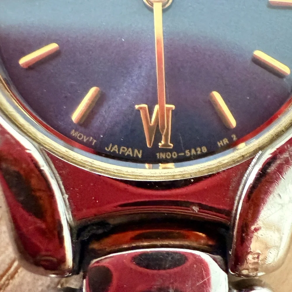 Seiko ladies blue dial two tone dress watch NEW BATTERY